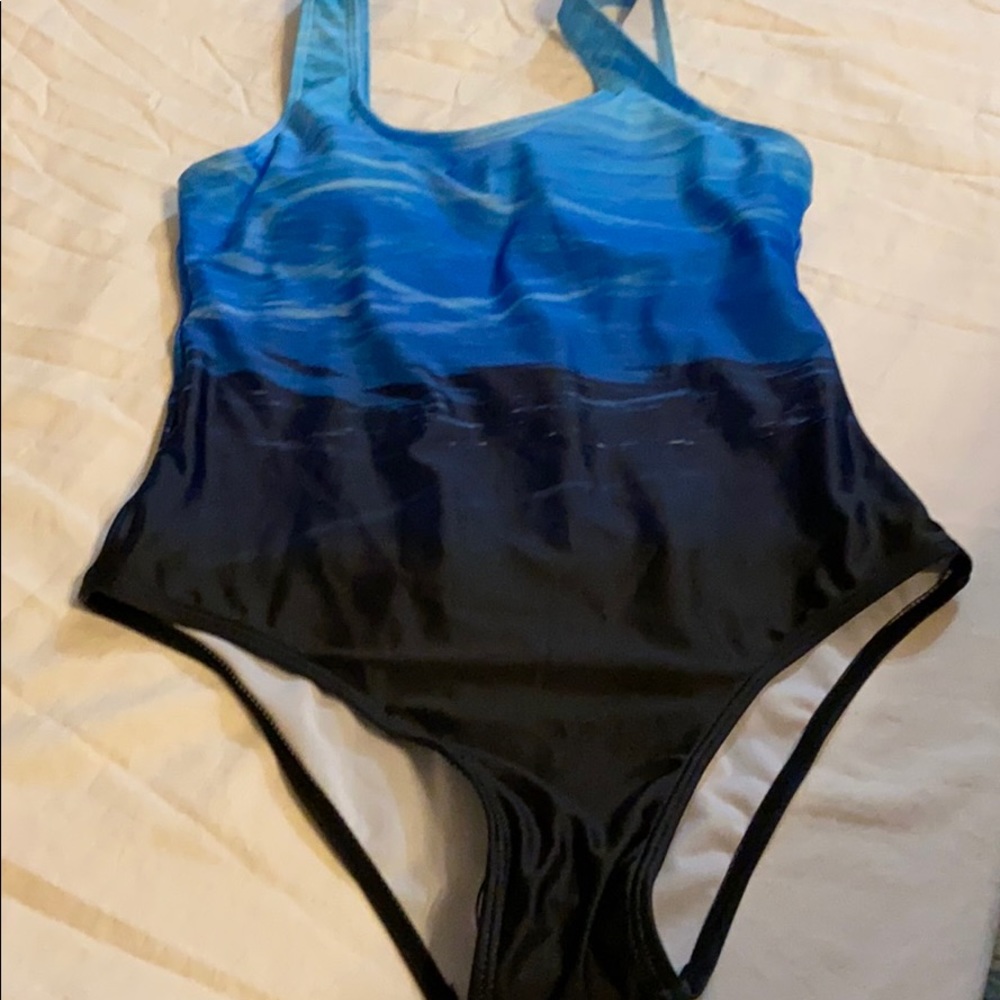 Swimming suit
